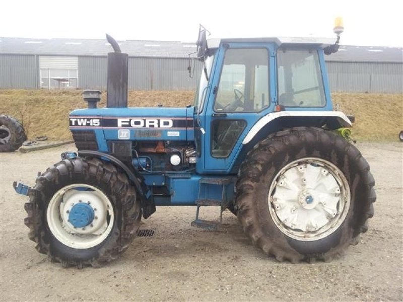 Ford TW15 Force II m frontlift Tractor