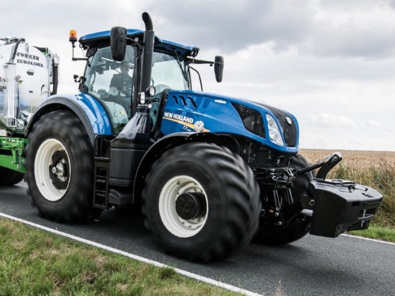 New Holland T7.315 Auto Command Blue Power Traktor