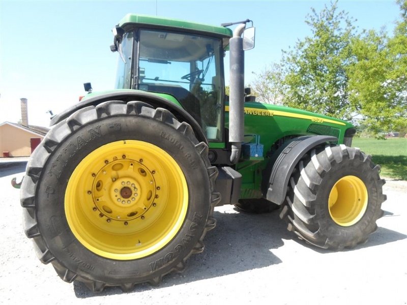 John Deere 8520 Tractor