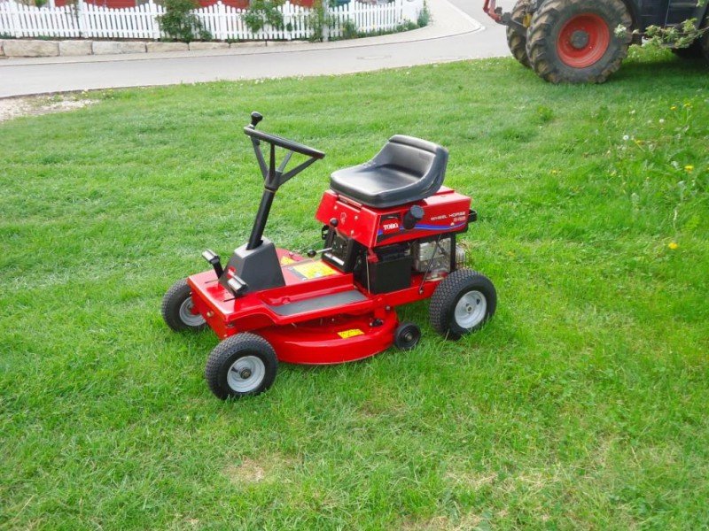 Toro 8-25 E Aufsitzmäher - technikboerse.com