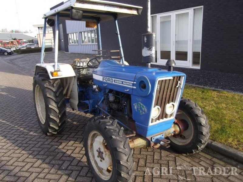 Ford 2600 super Tractor
