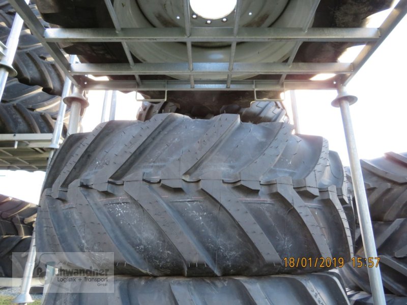 Reifen des Typs Michelin 480/80 R26, Neumaschine in Pfreimd (Bild 1)