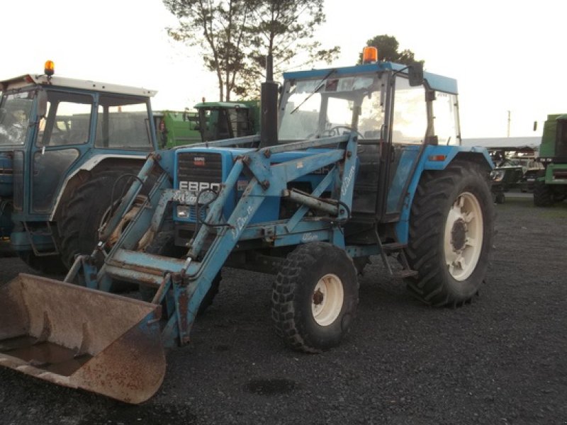 Ebro 8100 ST Traktor
