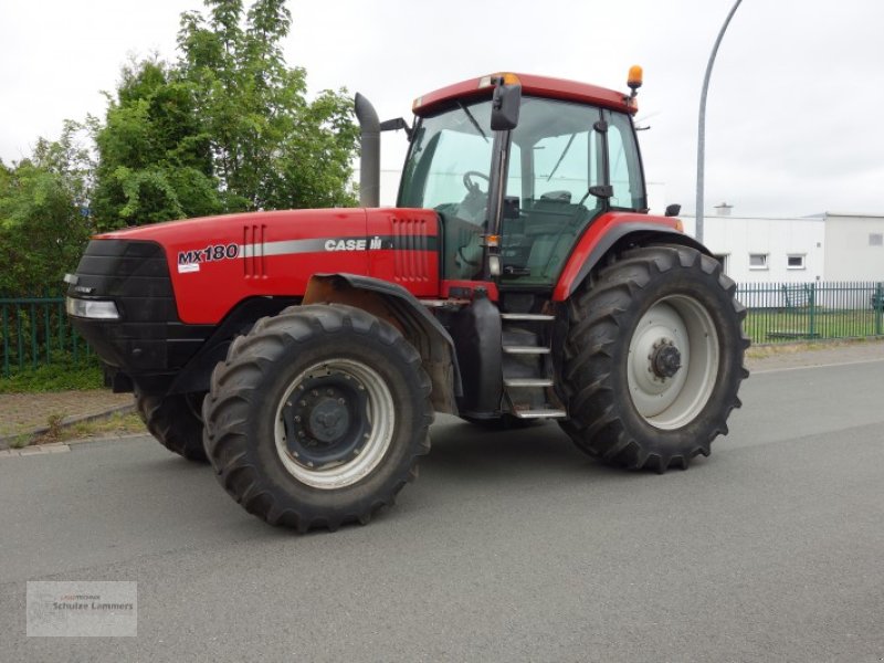 Case IH Magnum MX 180 Traktor
