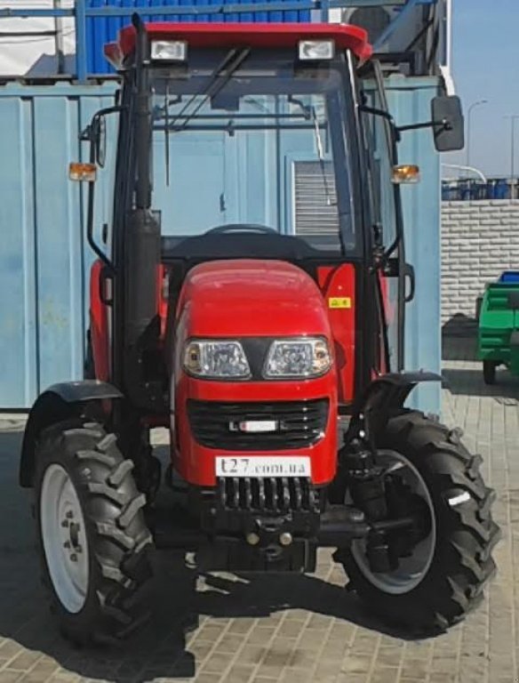 Oldtimer-Traktor des Typs foton 454,  in Глеваха (Bild 1)
