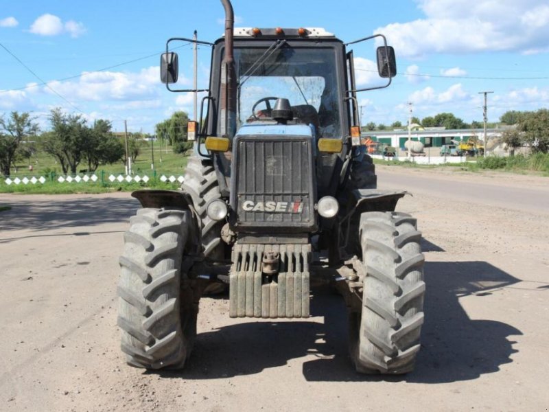Oldtimer-Traktor del tipo Belarus Беларус-1221.2, Neumaschine en Київ (Imagen 1)
