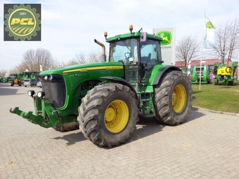 John Deere 8320 Tractor - technikboerse.com