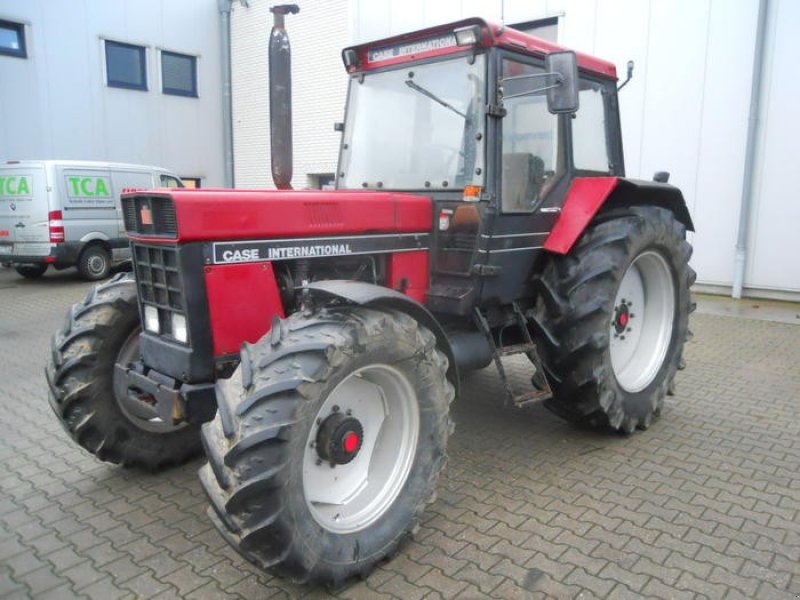 Case IH 1055 Tracteur