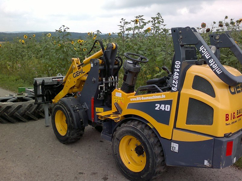 Gehl AL 240 Compact loader