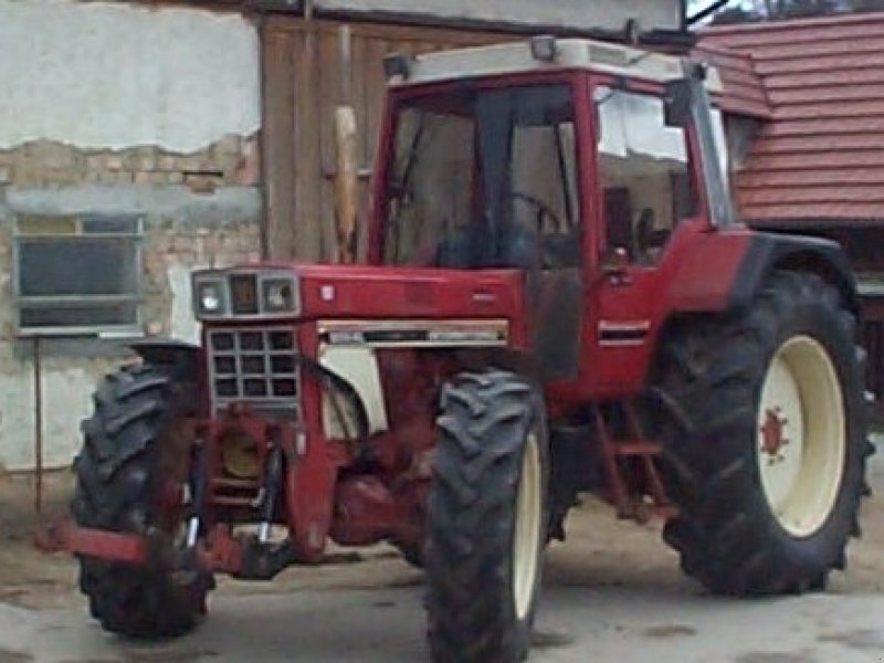 Case IH 1055 XL Traktor