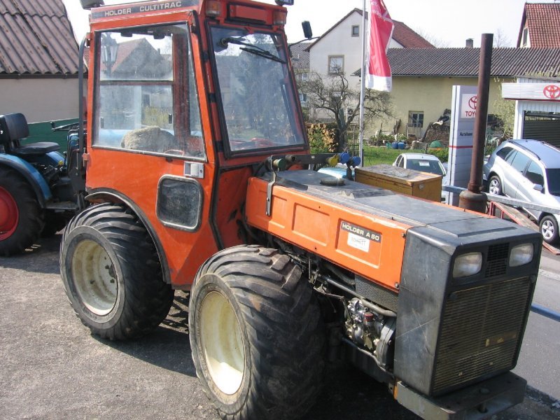Holder Holder A50 mit Kabine Weinbautraktor