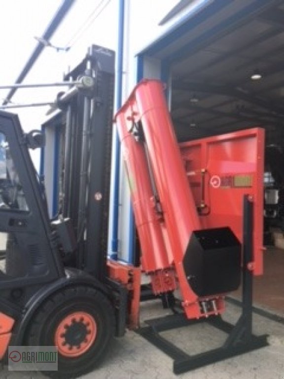 Überladewagen des Typs Agrimont Überladeschnecke HP 400 300 t/h mit neuer Rückwand Überladewagen Container Abrollcontainer Hakenlift Überladewagen, Neumaschine in Luzec nad Vltavou (Bild 2)