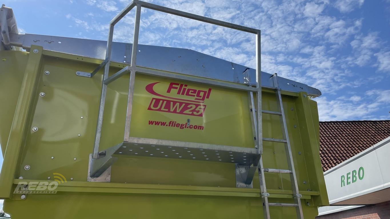 Überladewagen of the type Fliegl VARIO ULW 25, Neumaschine in Dätgen (Picture 7)