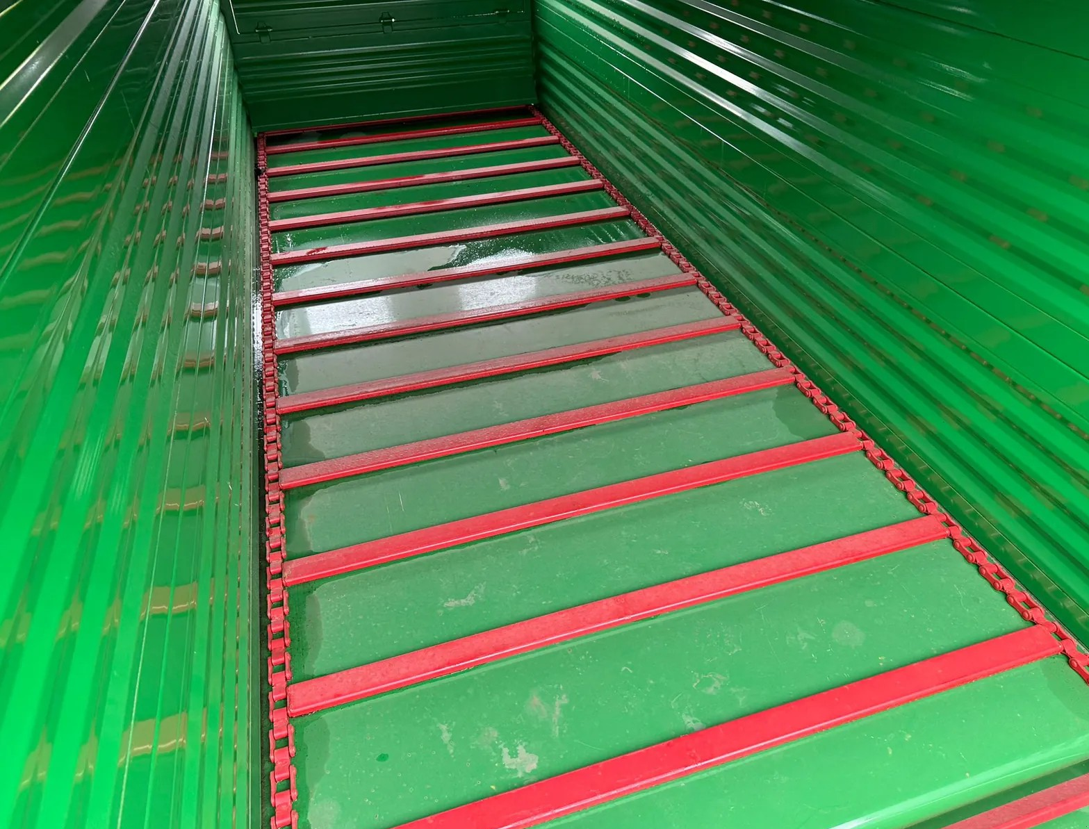 Überladewagen of the type Schuitemaker TFT 10, Neumaschine in Schönholzerswilen (Picture 2)