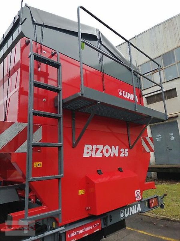 Überladewagen of the type Unia BIZON 36 Überladewagen 36 m³ Wiegesystem 31 to, Neumaschine in Ostheim/Rhön (Picture 29)