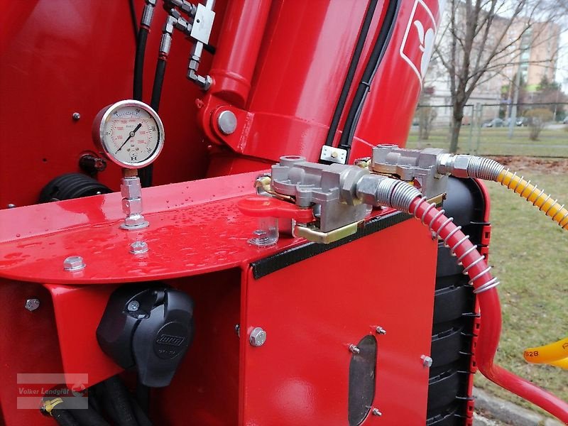 Überladewagen of the type Unia BIZON 36 Überladewagen 36 m³ Wiegesystem 31 to, Neumaschine in Ostheim/Rhön (Picture 17)