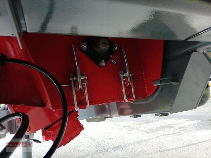 Überladewagen of the type Unia BIZON 36 Überladewagen 36 m³ Wiegesystem 31 to, Neumaschine in Ostheim/Rhön (Picture 19)