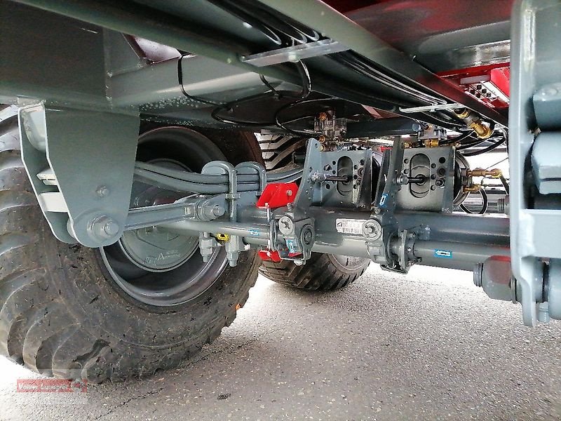 Überladewagen of the type Unia BIZON 36 Überladewagen 36 m³ Wiegesystem 31 to, Neumaschine in Ostheim/Rhön (Picture 22)