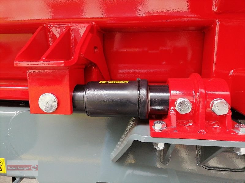 Überladewagen of the type Unia BIZON 36 Überladewagen 36 m³ Wiegesystem 31 to, Neumaschine in Ostheim/Rhön (Picture 16)