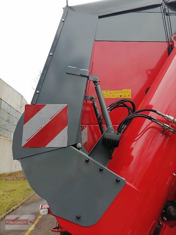 Überladewagen of the type Unia BIZON 36 Überladewagen 36 m³ Wiegesystem 31 to, Neumaschine in Ostheim/Rhön (Picture 21)