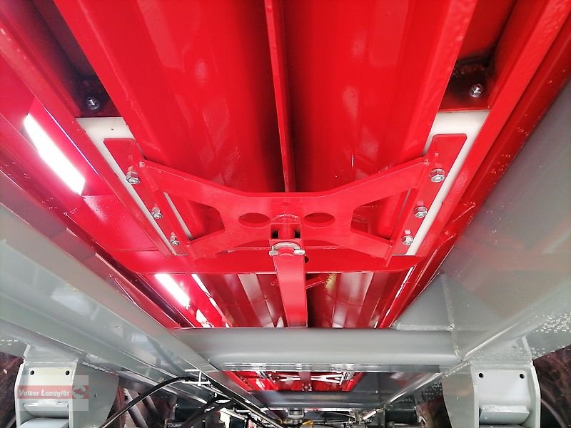 Überladewagen a típus Unia BIZON 36 Überladewagen 36 m³ Wiegesystem 31 to, Neumaschine ekkor: Ostheim/Rhön (Kép 20)