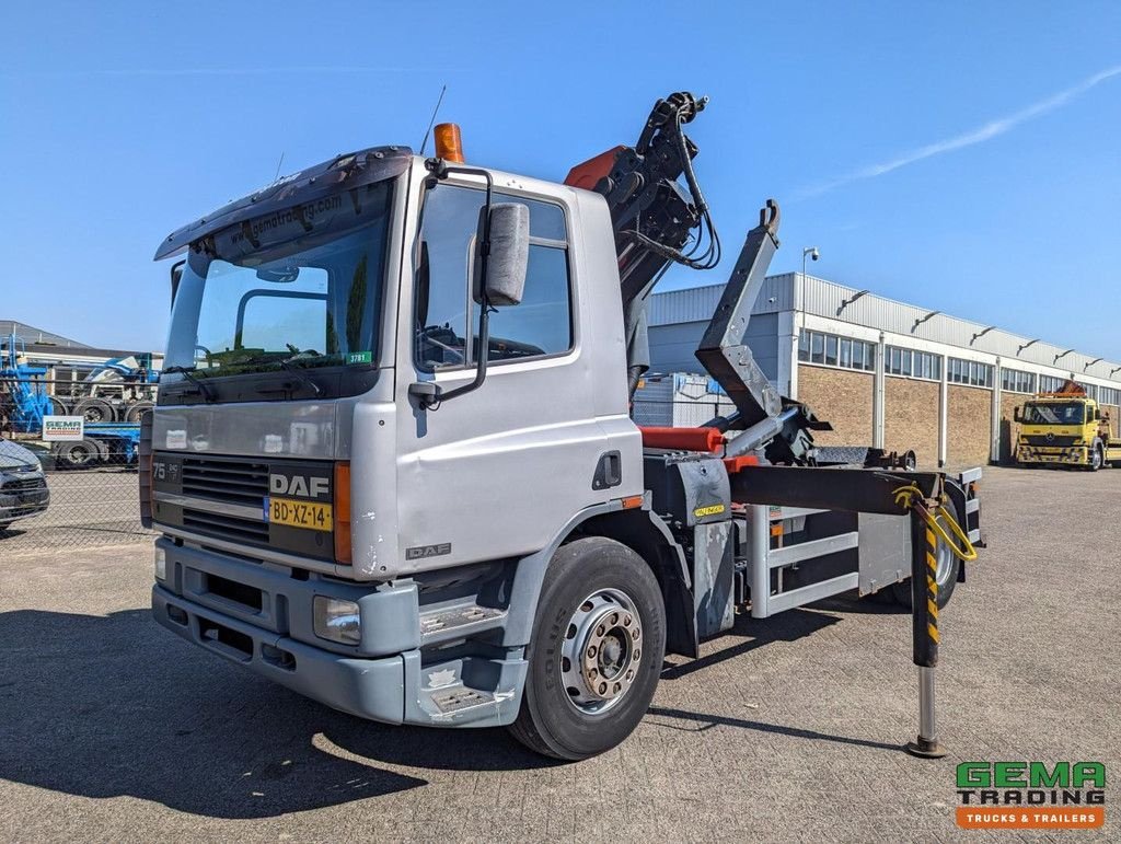 Abrollcontainer des Typs DAF 75.240 4x2 Dagcab Euro1 - Haakarm 14T + Palfinger PK11000 - Afst, Gebrauchtmaschine in Oud Gastel (Bild 1)