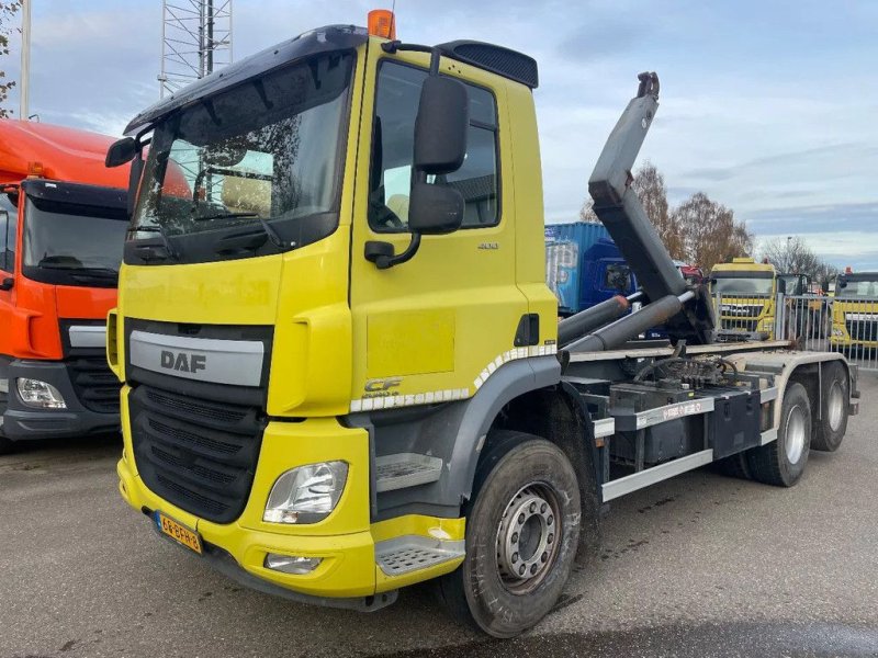 Abrollcontainer typu DAF CF 400 VDL 26 T Haaksysteem 6x2 Handgeschakelt Euro 6 !! 10 Band, Gebrauchtmaschine v Kerkrade (Obrázok 1)