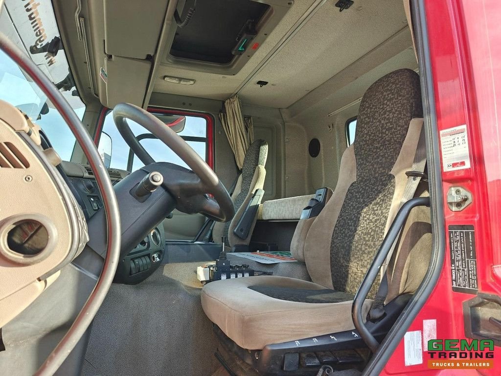 Abrollcontainer типа DAF FAK CF85.410 8x2/4 Slaapcab Euro5 - HaakarmSysteem VDL S25-5900, Gebrauchtmaschine в Oud Gastel (Фотография 5)