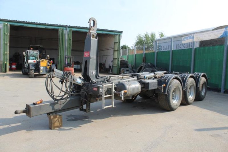 Abrollcontainer des Typs Fedlmeier HLA 26 - ATLAS ARK 254 - Nr.: 001, Gebrauchtmaschine in Regensburg (Bild 1)