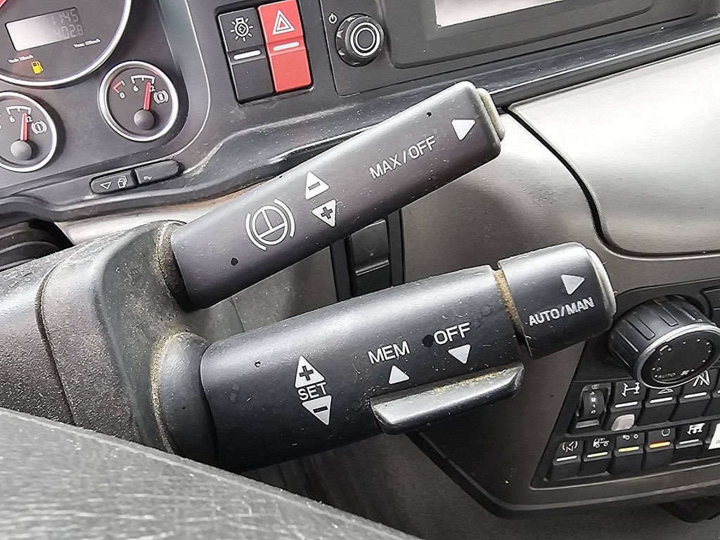 Abrollcontainer от тип MAN 26.440 TGS 6X2-4 INTARDER, Gebrauchtmaschine в Vuren (Снимка 11)