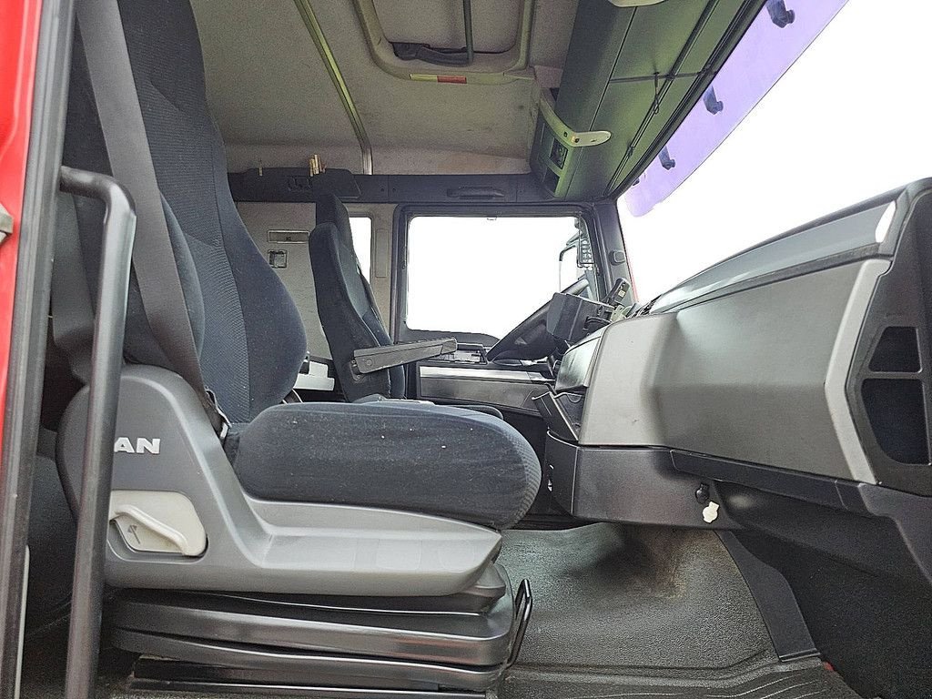 Abrollcontainer des Typs MAN 33.400 TGX XL 6X4 FULL STEEL, Gebrauchtmaschine in Vuren (Bild 8)