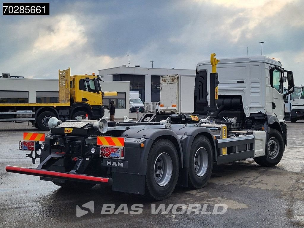 Abrollcontainer des Typs MAN TGS 26.440 6X4 NEW HYVA H20-60S Automatic Steelsuspension Euro 6, Neumaschine in Veghel (Bild 8)