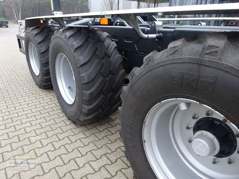 Abrollcontainer del tipo PRONAR Hakenlift  T 386, 34 to. zGG, Abrollkipper /  Containeranhänger / Containerfahrzeug / Abrollsystem / Abrollfahrzeug / Hakengerät Modell T 386, 33 to. Tridem, Neumaschine In Itterbeck (Immagine 29)