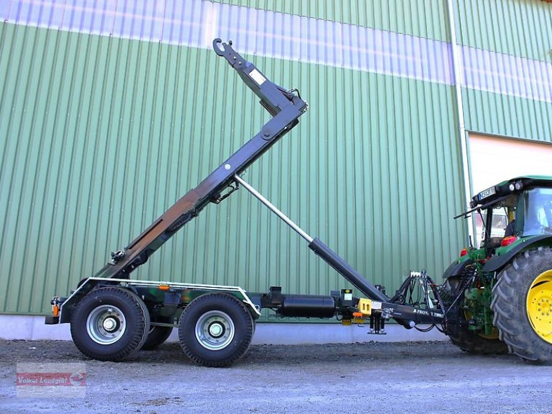 Abrollcontainer des Typs PRONAR T 185/1 Hakenliftanhänger 15 to Parabel-Fahrwerk, Neumaschine in Ostheim/Rhön (Bild 1)