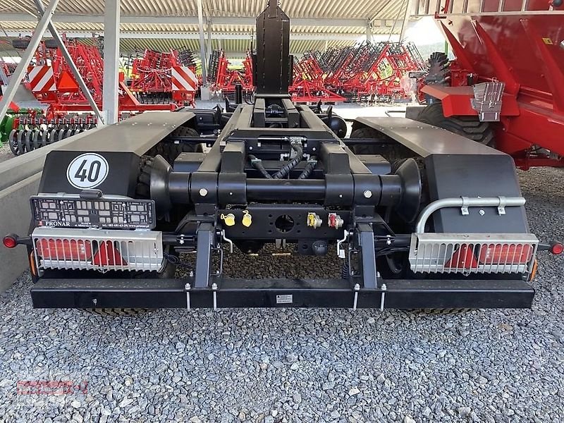 Abrollcontainer typu PRONAR T 185/1 Hakenliftanhänger 15 to Parabel-Fahrwerk, Neumaschine v Ostheim/Rhön (Obrázek 17)