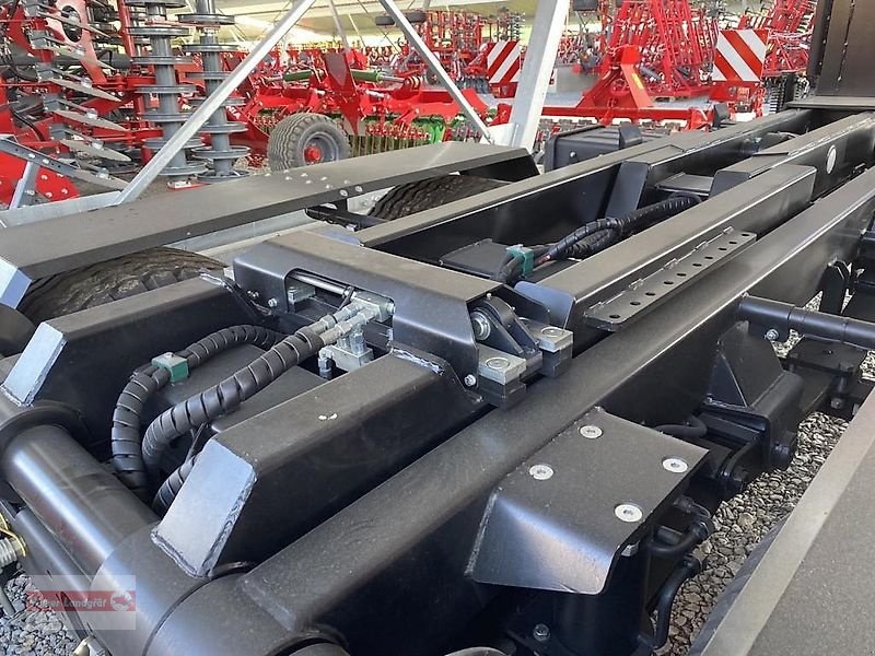 Abrollcontainer des Typs PRONAR T 185/1 Hakenliftanhänger 15 to Parabel-Fahrwerk, Neumaschine in Ostheim/Rhön (Bild 13)