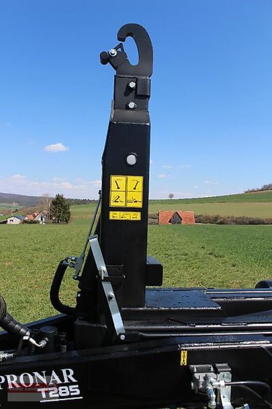 Abrollcontainer des Typs PRONAR T 285 Hakenlift-Anhänger 21to Boogie-Fahrwerk, Neumaschine in Ostheim/Rhön (Bild 7)