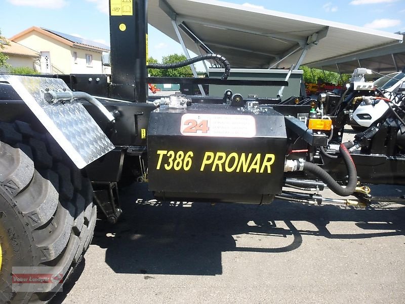Abrollcontainer des Typs PRONAR T 386 Hakenliftanhänger 34 to Zwangslenkung Parabel-Fahrwerk, Neumaschine in Ostheim/Rhön (Bild 17)