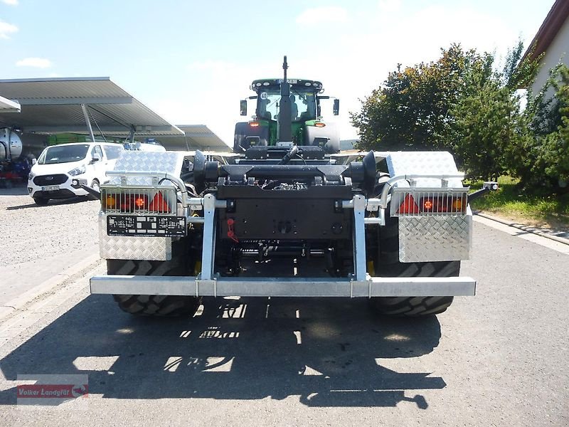 Abrollcontainer des Typs PRONAR T 386 Hakenliftanhänger 34 to Zwangslenkung Parabel-Fahrwerk, Neumaschine in Ostheim/Rhön (Bild 11)