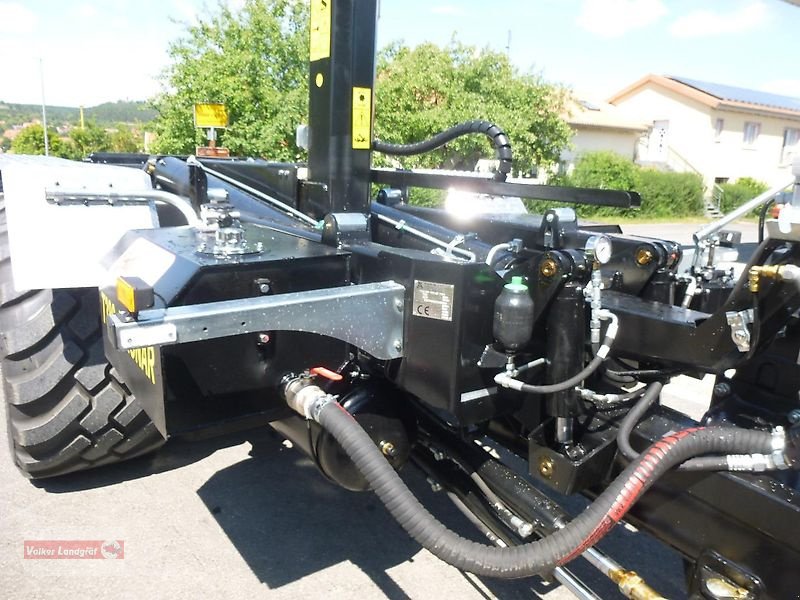 Abrollcontainer des Typs PRONAR T 386 Hakenliftanhänger 34 to Zwangslenkung Parabel-Fahrwerk, Neumaschine in Ostheim/Rhön (Bild 13)