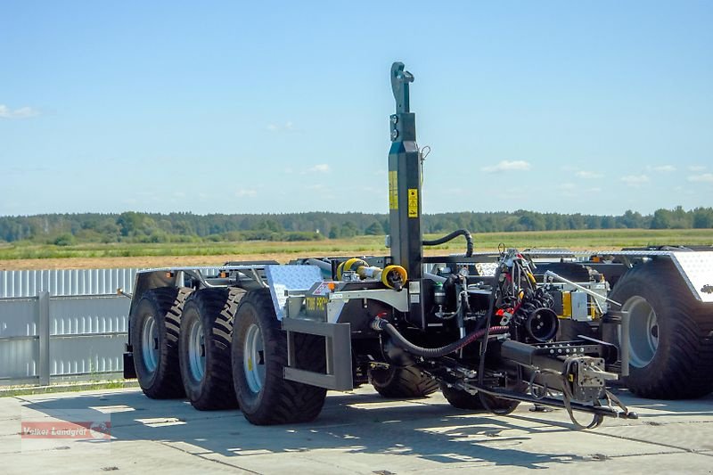 Abrollcontainer des Typs PRONAR T 386 Hakenliftanhänger 34 to Zwangslenkung Parabel-Fahrwerk, Neumaschine in Ostheim/Rhön (Bild 18)