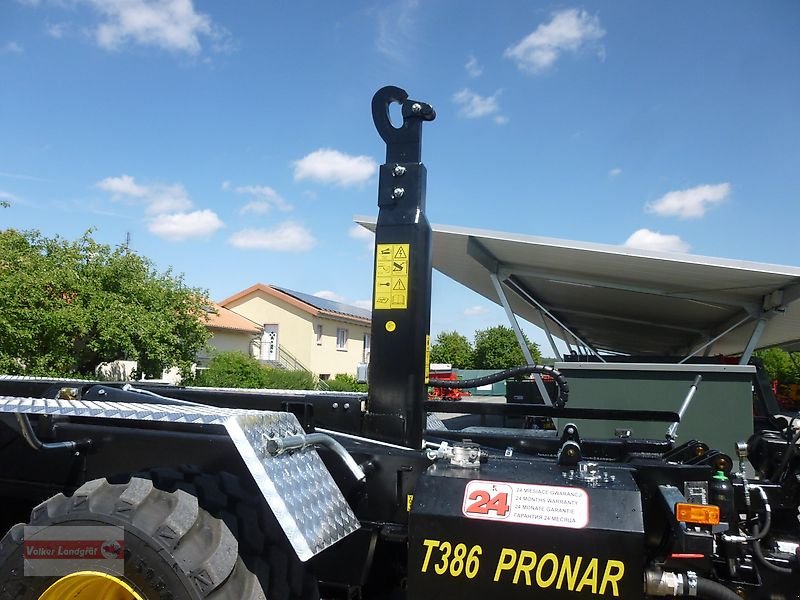 Abrollcontainer des Typs PRONAR T 386 Hakenliftanhänger 34 to Zwangslenkung Parabel-Fahrwerk, Neumaschine in Ostheim/Rhön (Bild 10)