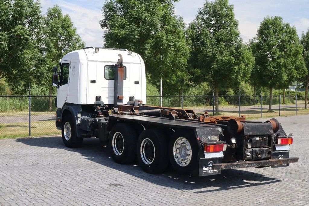 Abrollcontainer typu Scania P124-420 8X4 HOOKLIFT MANUAL BIG AXLES EURO 3, Gebrauchtmaschine v Marknesse (Obrázek 8)