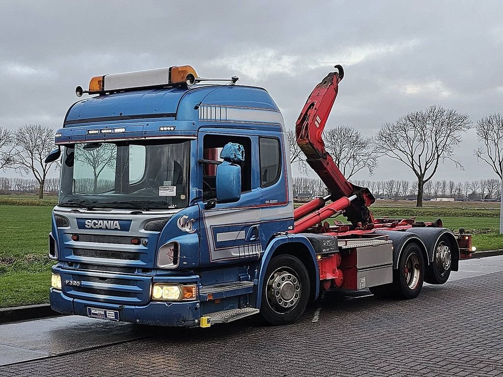 Abrollcontainer del tipo Scania P320 LOW ENTRY 6X2*4 HIAB, Gebrauchtmaschine en Vuren (Imagen 2)