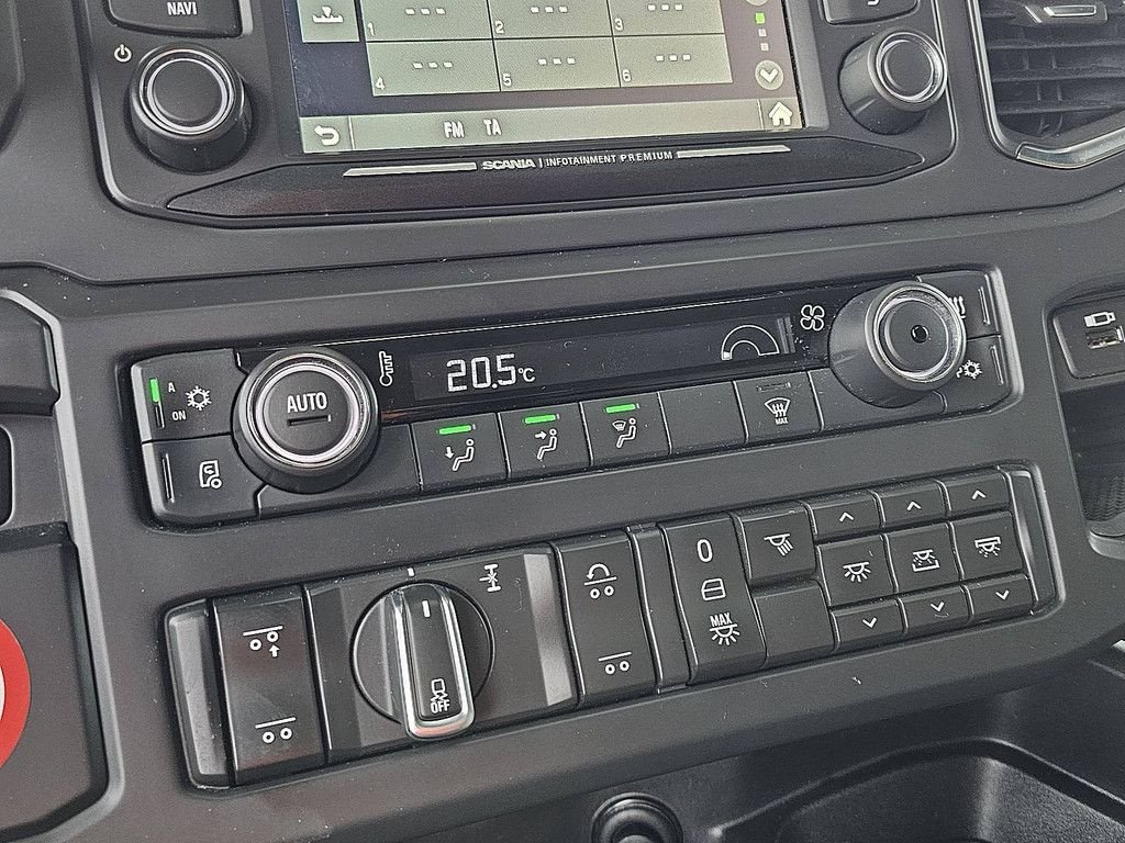 Abrollcontainer des Typs Scania R450 6x2*4, Gebrauchtmaschine in Vuren (Bild 11)