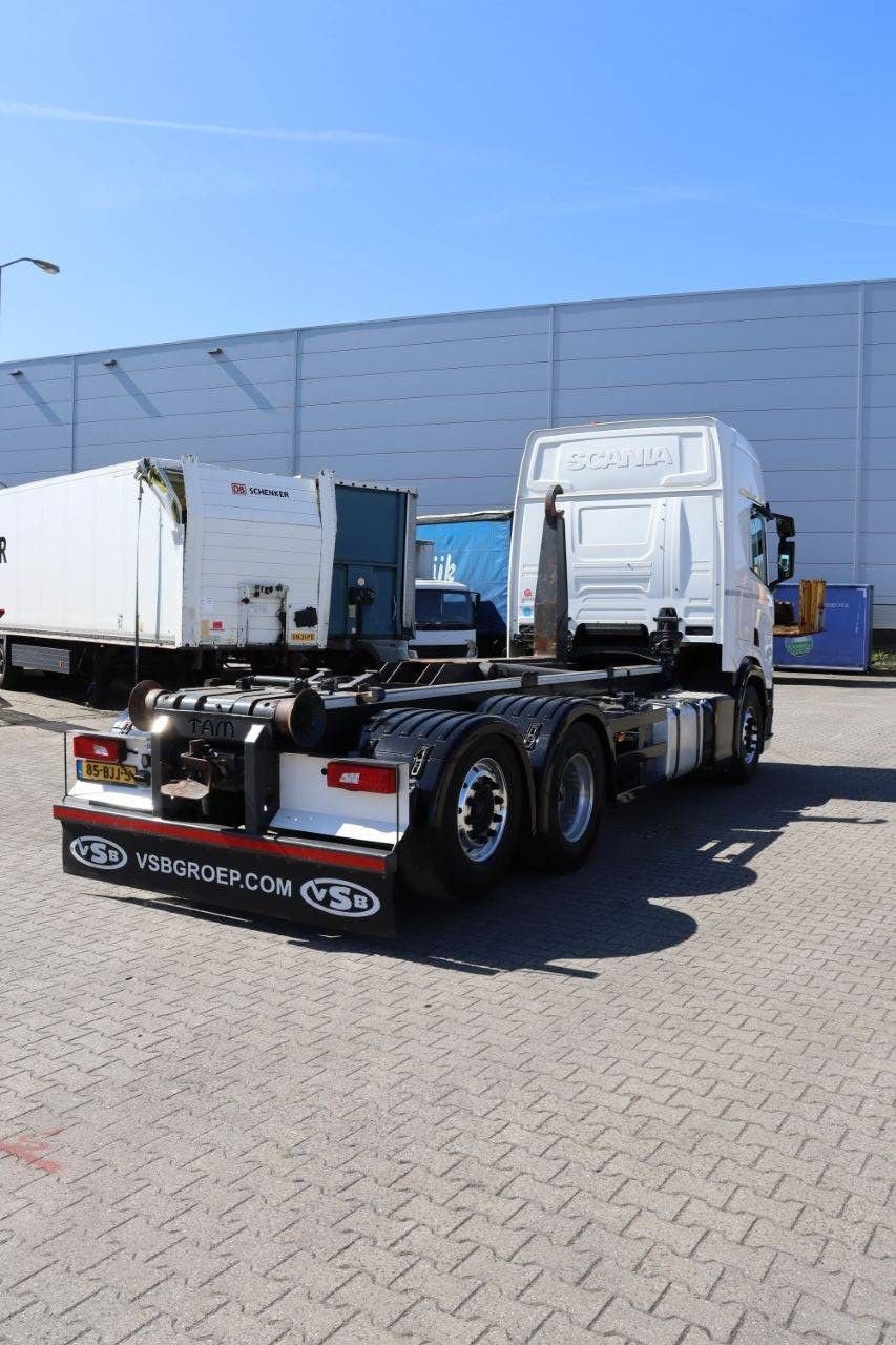 Abrollcontainer du type Scania R450, Gebrauchtmaschine en Antwerpen (Photo 7)