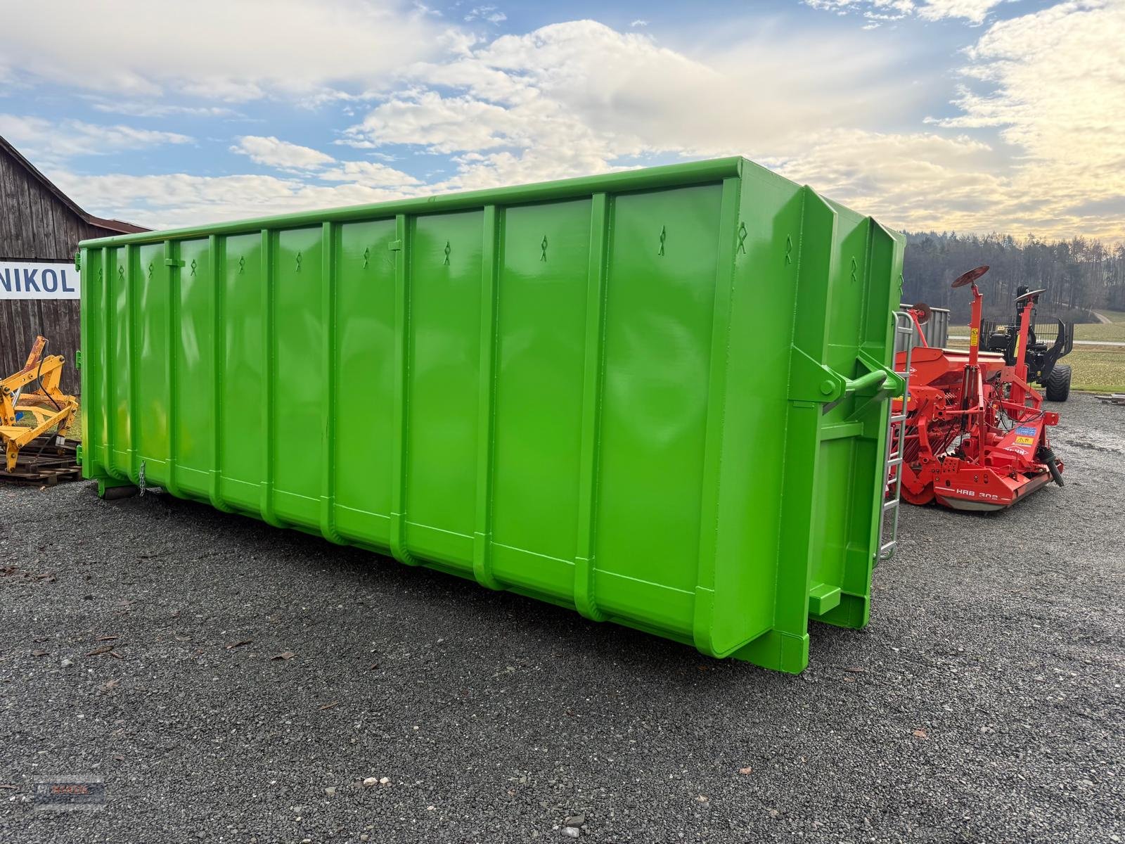 Abrollcontainer des Typs Sonstige 700, Neumaschine in Lichtenfels (Bild 1)