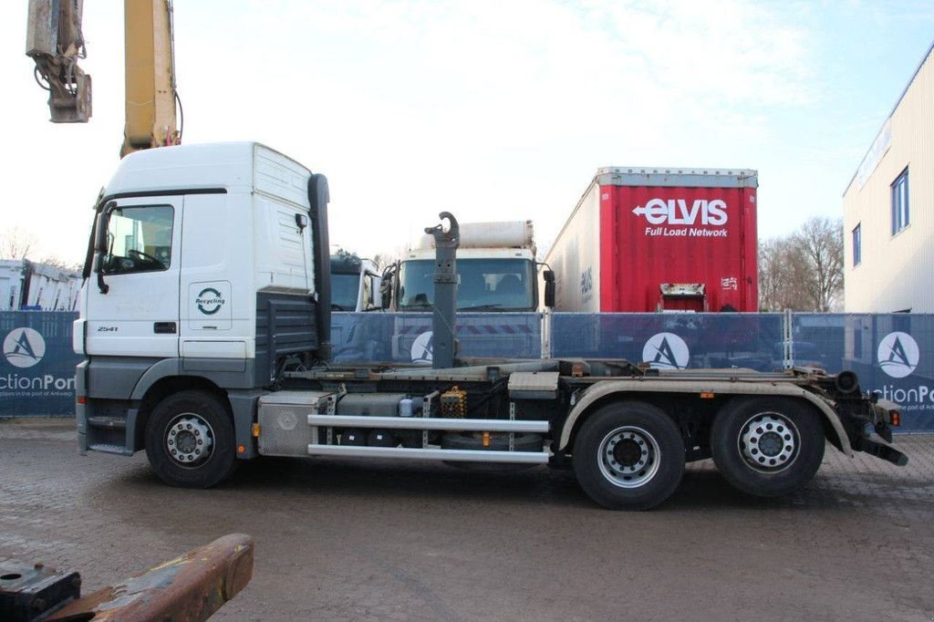 Abrollcontainer Türe ait Sonstige Mercedes Benz Actros 2541, Gebrauchtmaschine içinde Antwerpen (resim 2)