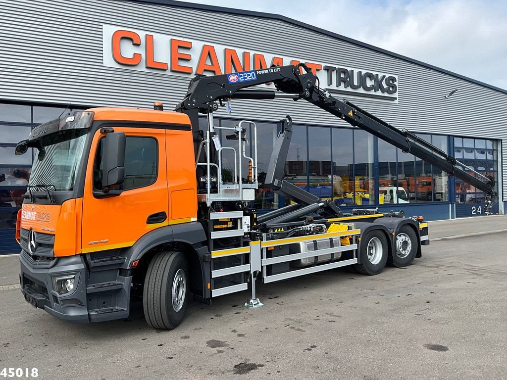 Abrollcontainer des Typs Sonstige Mercedes Benz Actros 2543 HMF 23 Tonmeter laadkraan, Neumaschine in ANDELST (Bild 1)