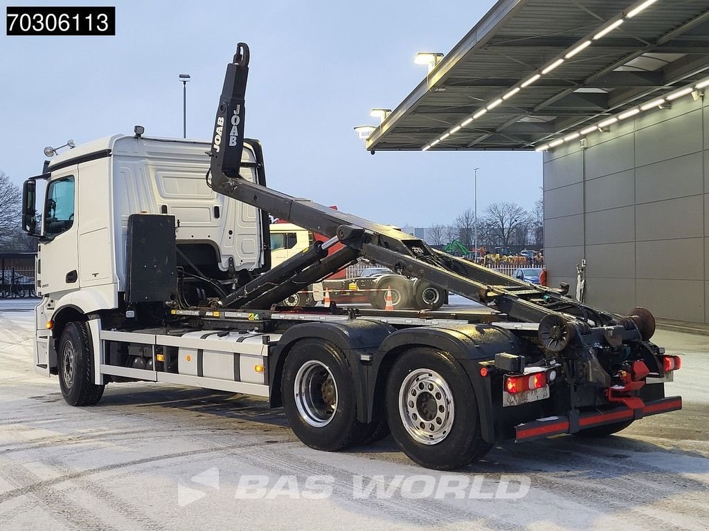 Abrollcontainer van het type Sonstige Mercedes Benz Actros 2553 Actros 6X2 JOAB L20A-5600AA containersystem Air susp, Gebrauchtmaschine in Veghel (Foto 2)
